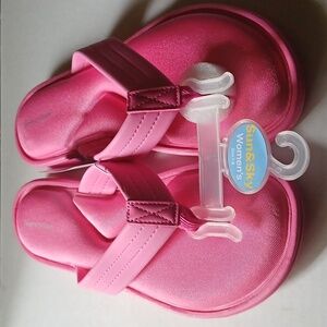 Sun and Sky Women Memory Foam  Pink Sandal NWY Size Medium 7 to 8